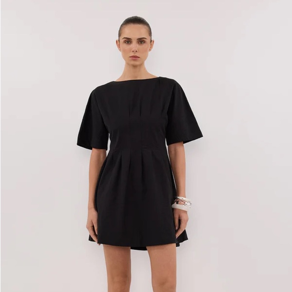 Dissh DAPHNE BLACK SLEEVED MINI DRESS